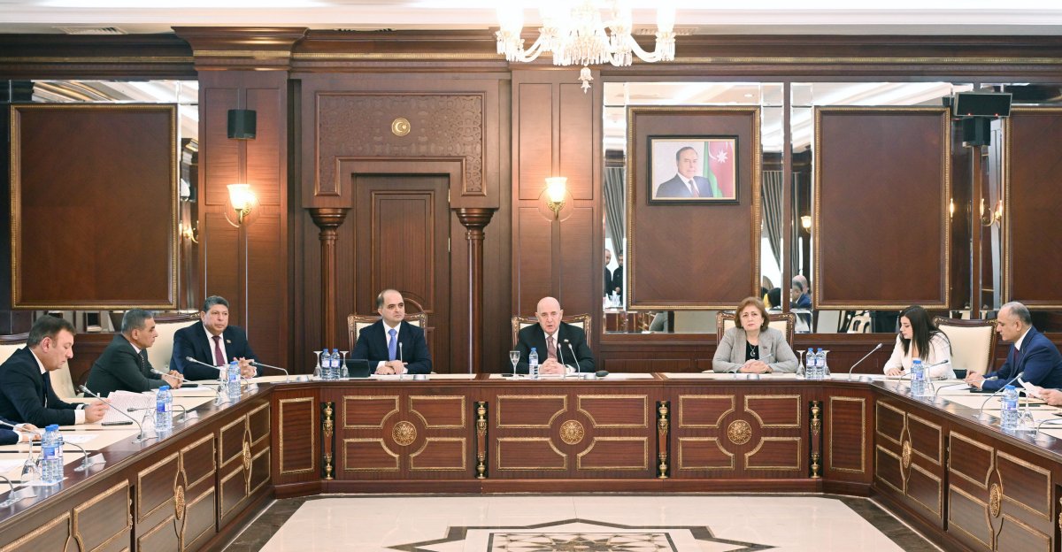 parlamentin səhiyyə komitəsinin ötən ilin payız sessiyasındakı fəaliyyəti qənaətbəxş hesab edilib