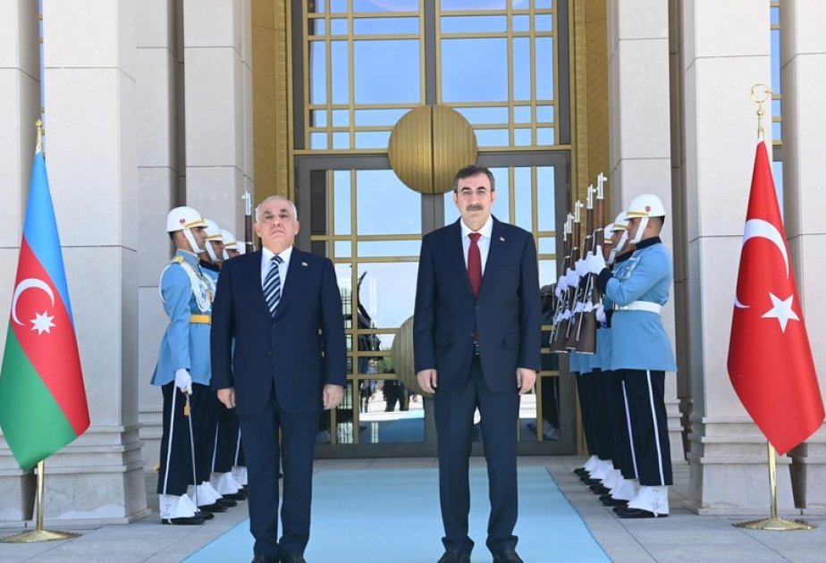 baş nazir əli əsədov türkiyənin vitse-prezidentinə başsağlığı verib.