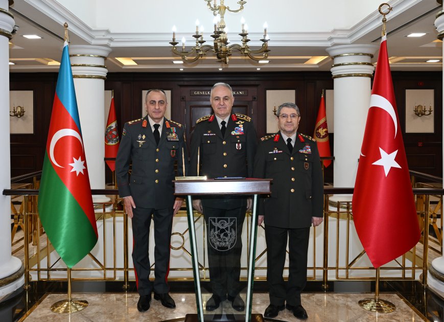 türkiyə silahlı qüvvələrinin baş qərargah rəisi azərbaycan müdafiə nazirinin müavinini qəbul edib