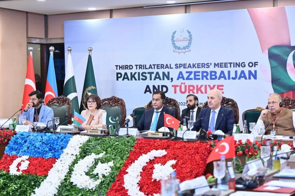 islamabadda azərbaycan-pakistan-türkiyə parlament sədrlərinin görüşü başlayıb