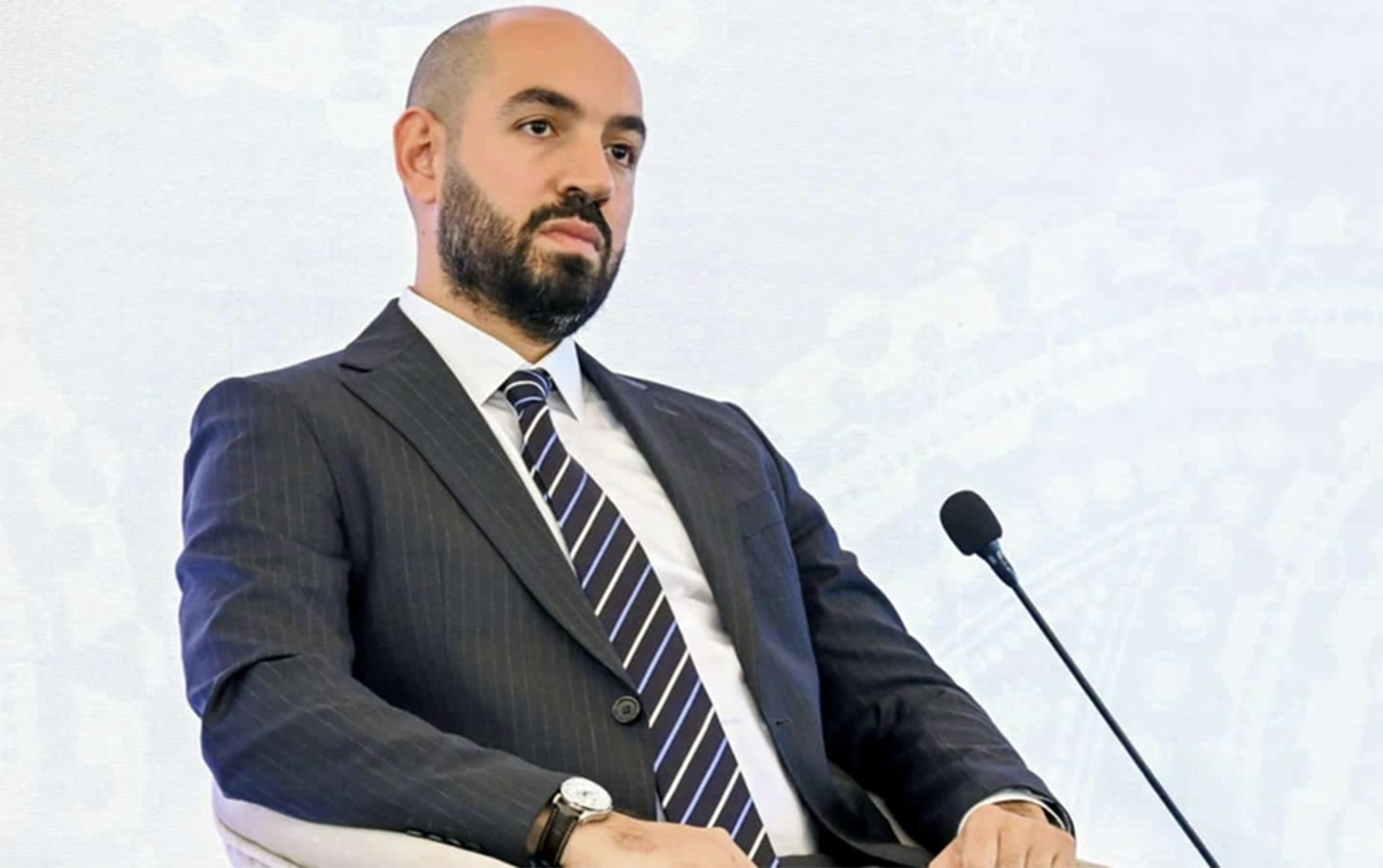 nazir onu özünə müşavir təyin etdi