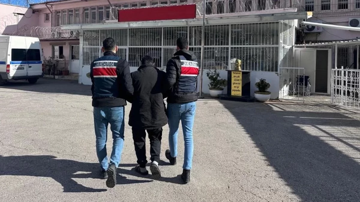 interpolun "qırmızı bülleten"lə axtardığı işid üzvü türkiyədə saxlanıldı