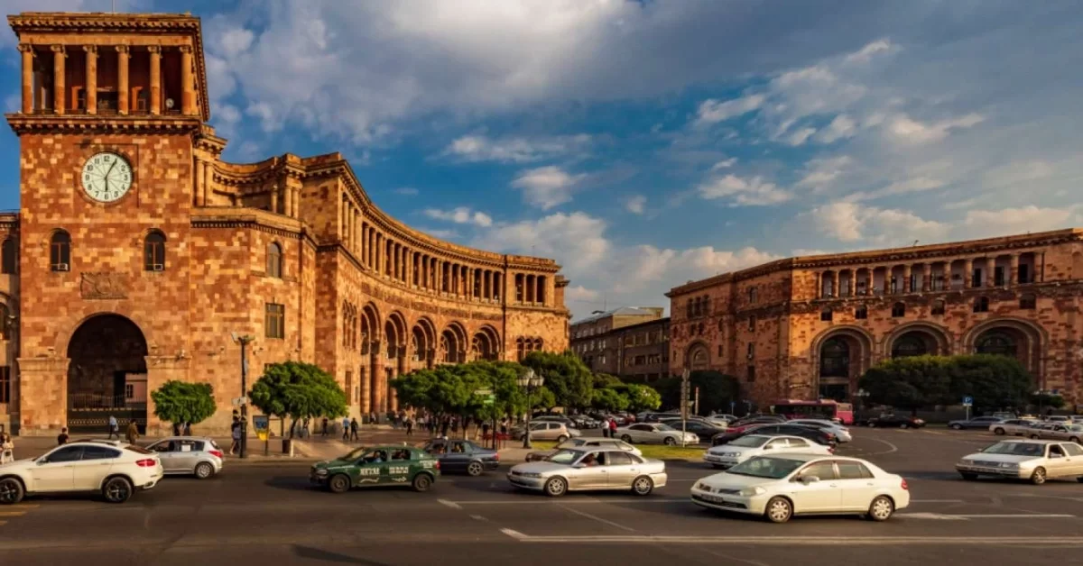 ermənistanda müxalif partiyanın iki nümayəndəsi saxlanıldı