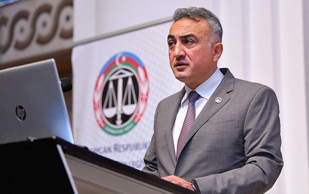“bəzi vəkillər sosial şəbəkələrdə etikaya uyğun davranmır”