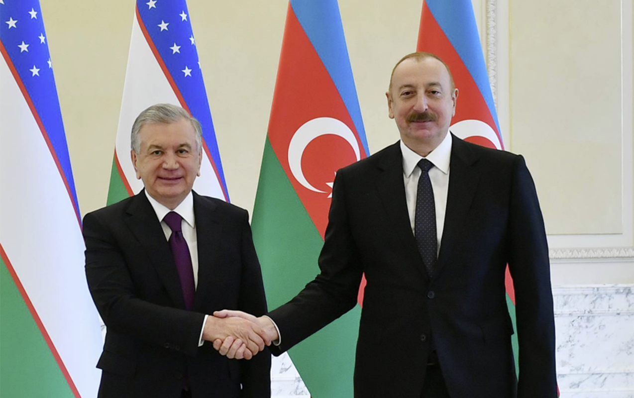 prezident özbəkistanlı həmkarı ilə danışdı