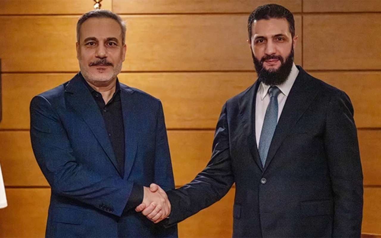 hakan fidan suriya lideri ilə görüşdü