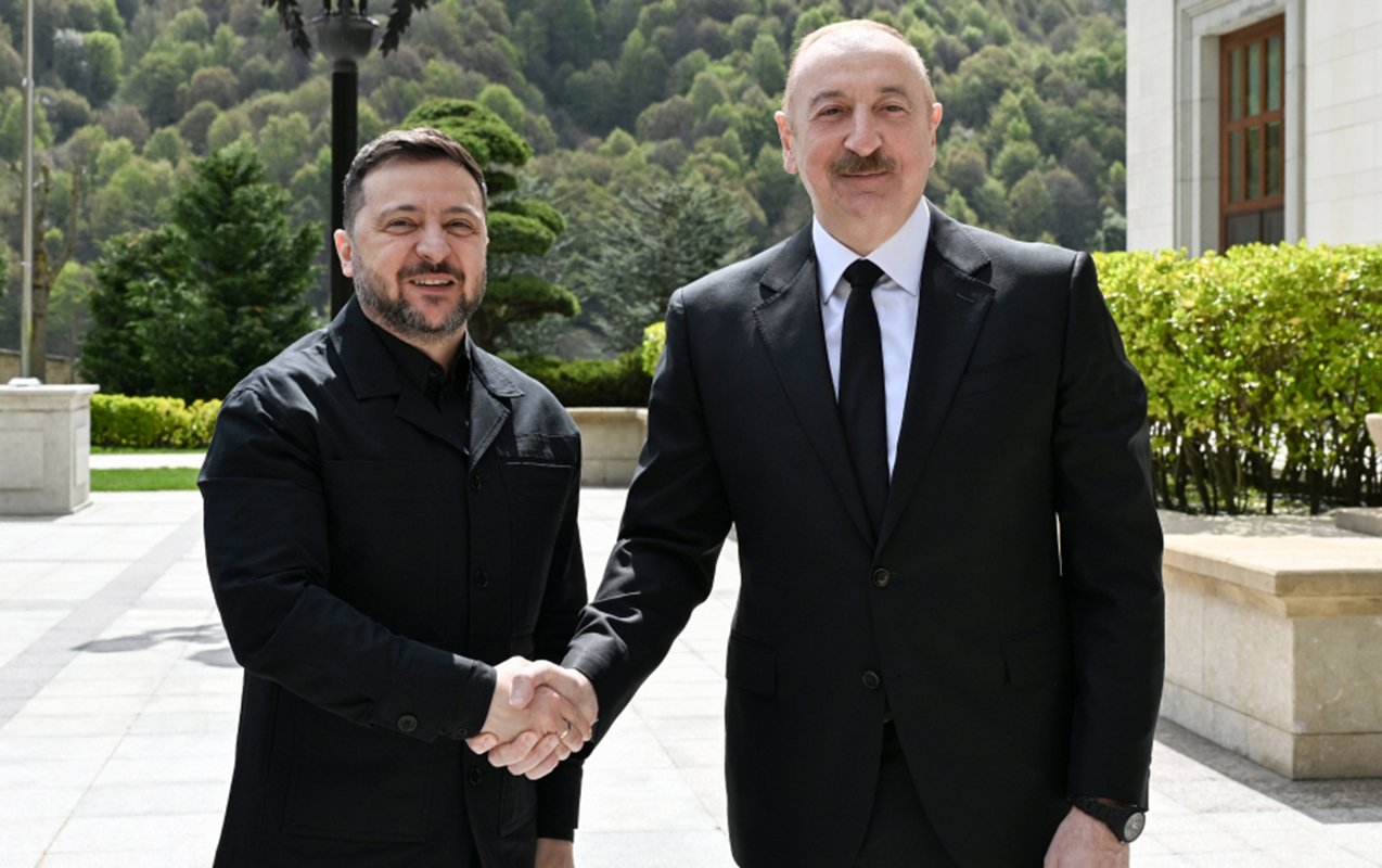 Zelenski Azərbaycandadır - Prezident Qəbələdə qarşıladı - Fotolar