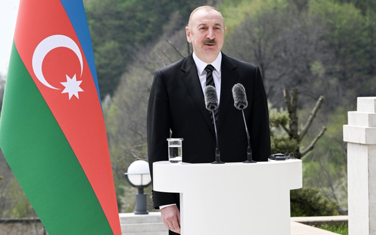“Çexiya ilə çox fəal siyasi dialoqumuz var”