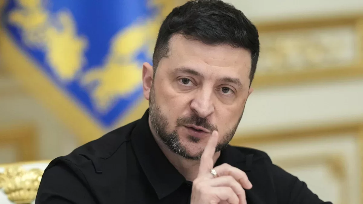 Ukrayna Rusiyaya məxsus iki neft tankerini vurub