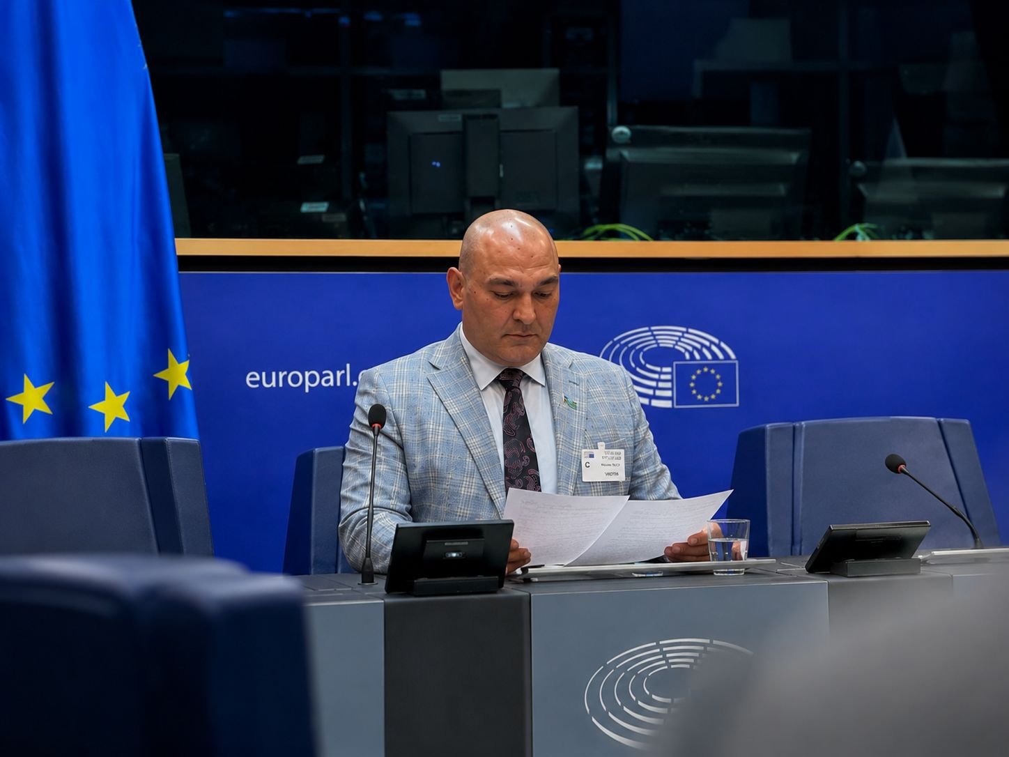 ismayıl zalovun european parliamentdə çıxışı iştirakçılar tərəfindən böyük maraq və yüksək qiymətləndirmə ilə qarşılanmışdır.