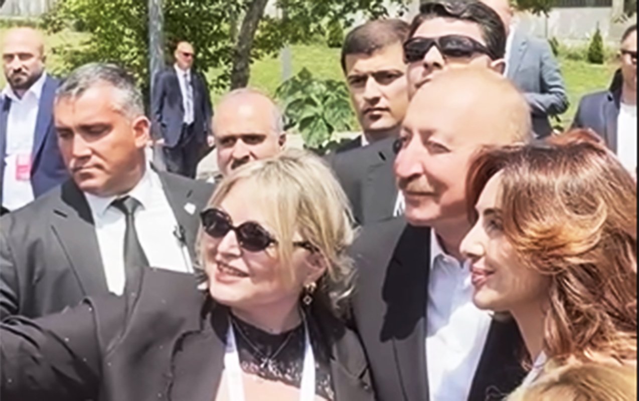Prezidentin hesablarında Forumdan video paylaşıldı