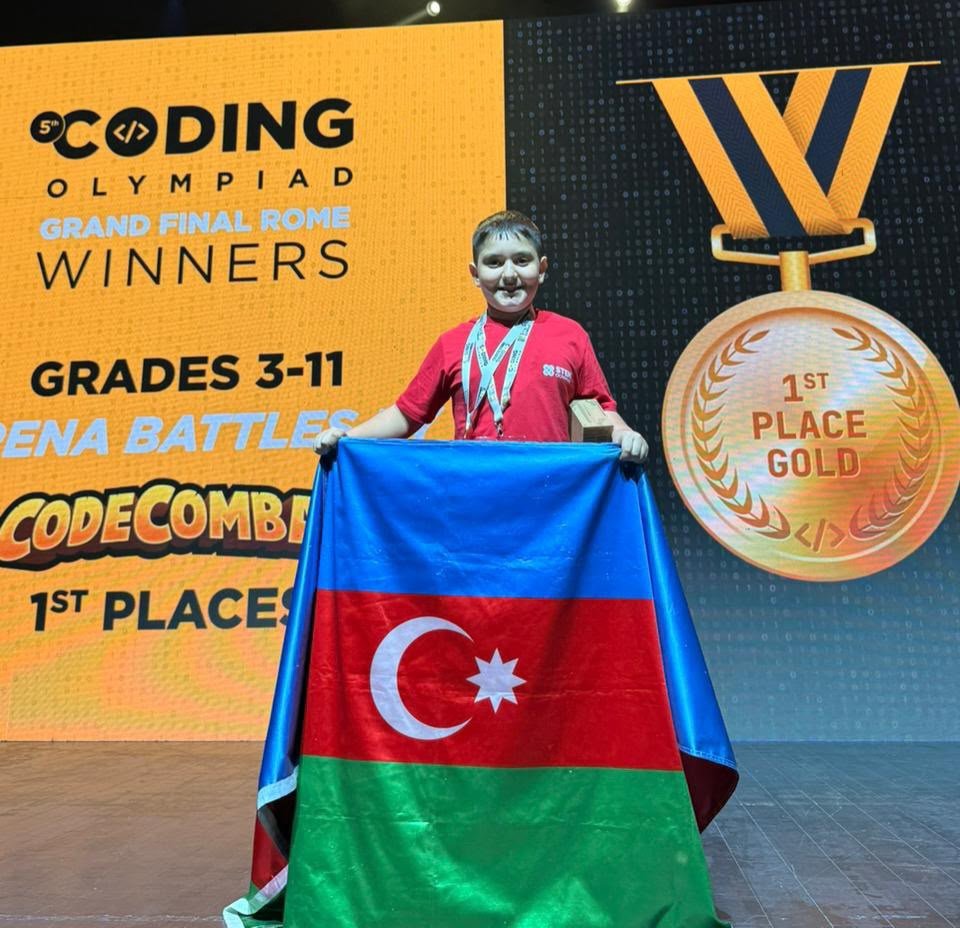 Azərbaycanlı məktəblidən dünya birinciliyi - Ali Aslanov beynəlxalq STEM Olimpiadasında kodlaşdırma üzrə dünya çempionu oldu