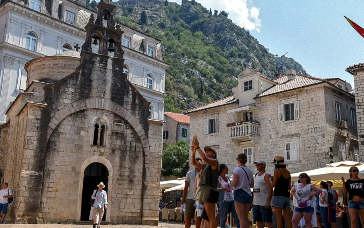 Monteneqro bu ölkələr üçün vizasız rejimi ləğv edir