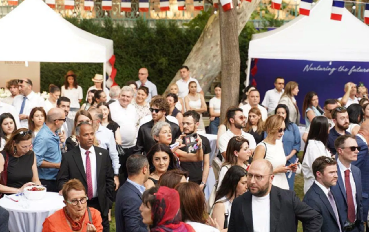 Paşinyanın müavininin də iştirak etdiyi tədbirdə əksər qonaqlar zəhərlənib