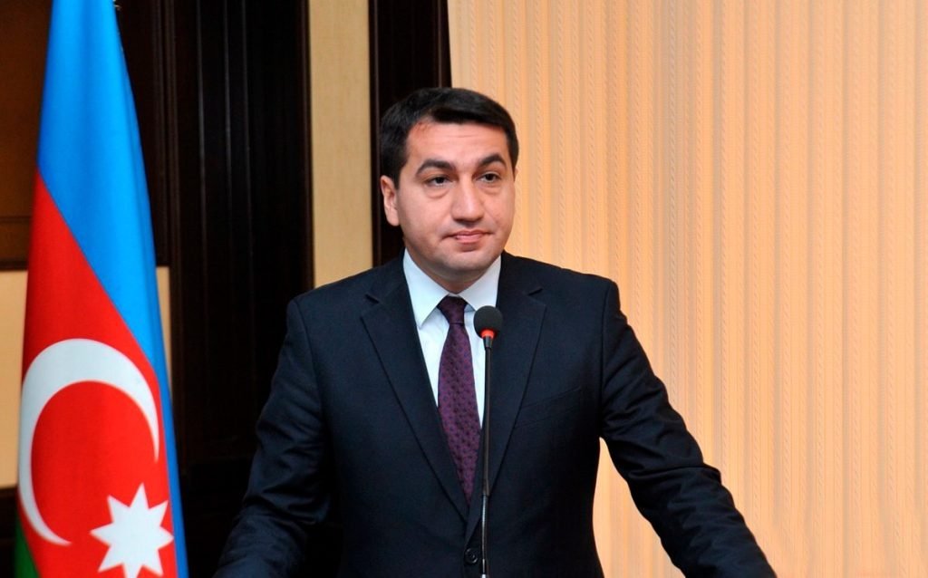 Zelenski Hikmət Hacıyevi təltif edib