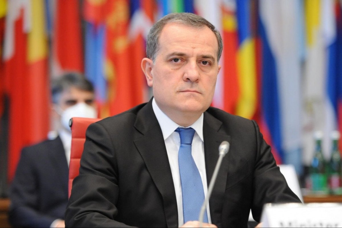 Ceyhun Bayramov Ukraynaya getdi