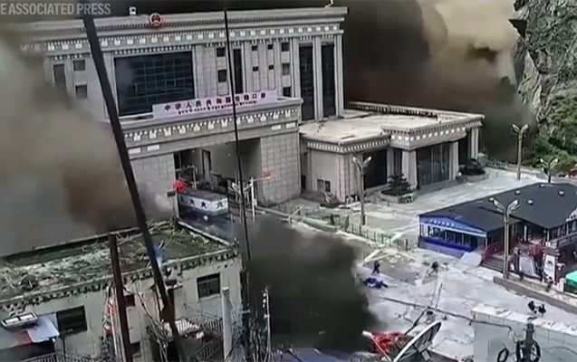 350-yə yaxın insanın öldüyü daşqından dəhşətli görüntülər - Video
